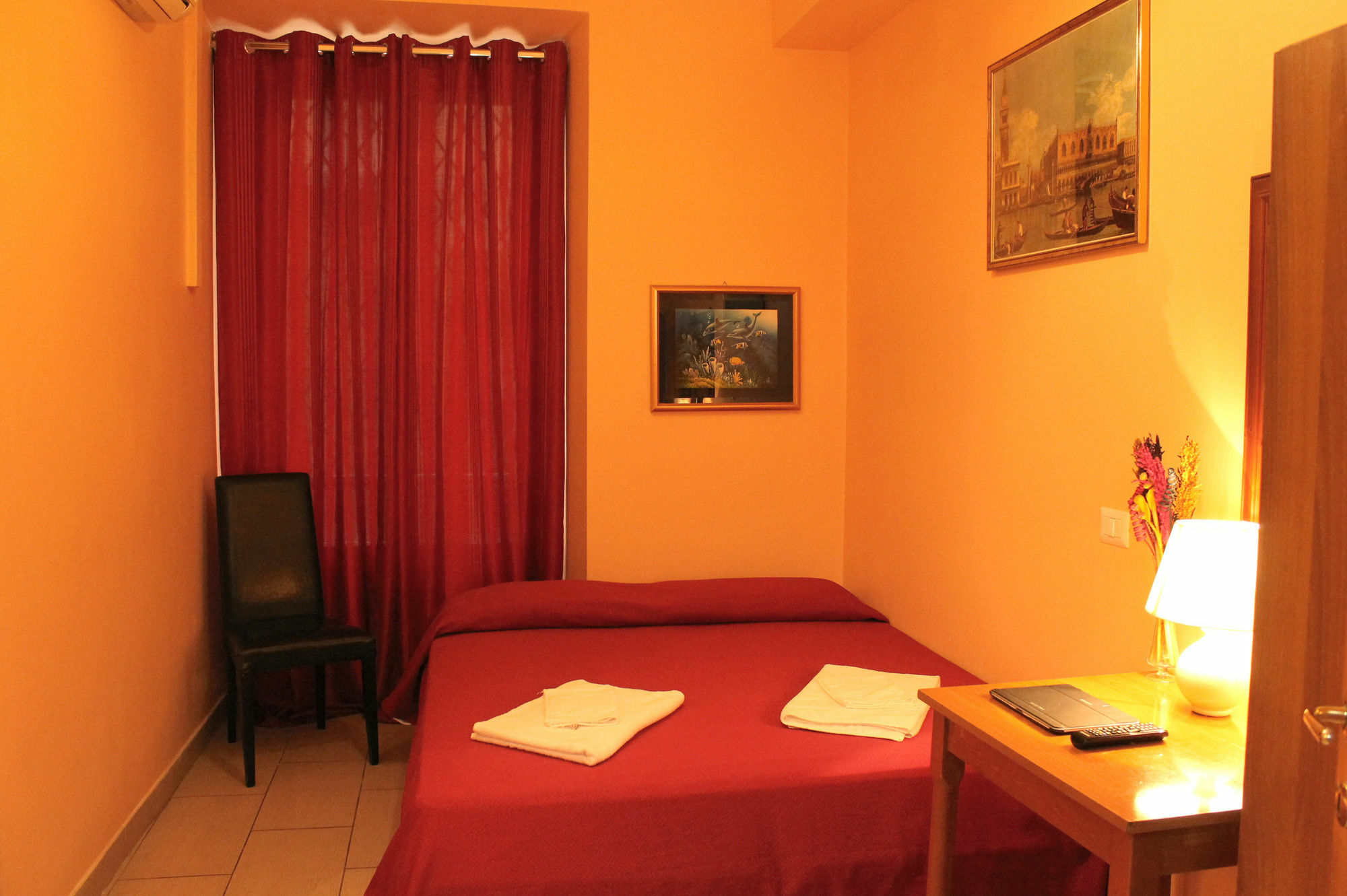 Roma Castle Termini Hotell Eksteriør bilde